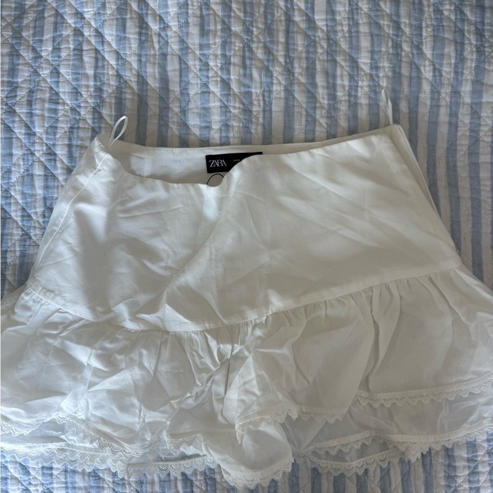 Zara White Ruffled Mini Skirt - Picture 2 of 3